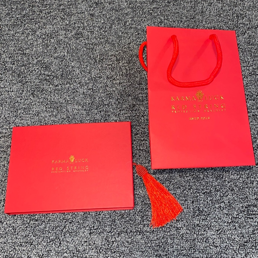 Grateful Soul - Red String Hamsa Charm Bracelet - image 2